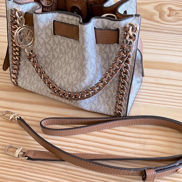 Michael Kors Hand Bag - Picture 4 of 4